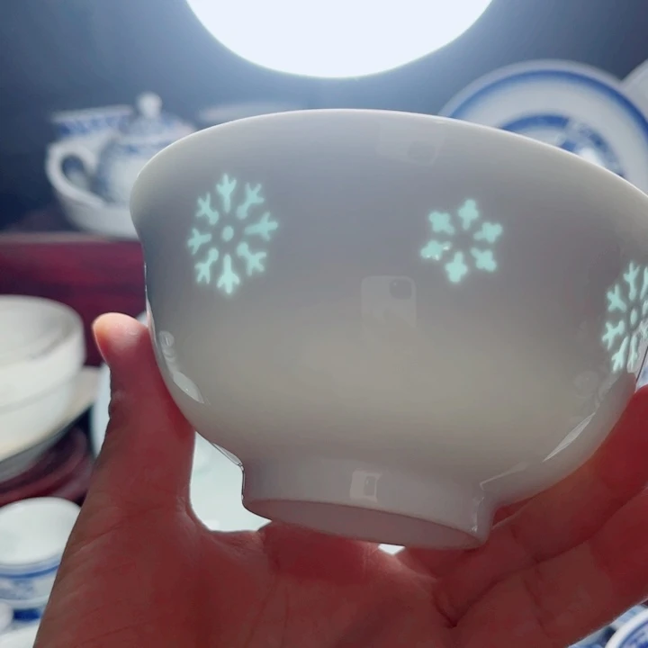 青花玲珑5寸饭碗雪花雕刻