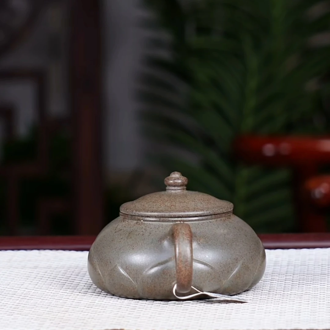 宜兴原矿紫砂 手工茶壶  蟹壳青 精雕细刻  莲花 寒江 1803 225CC