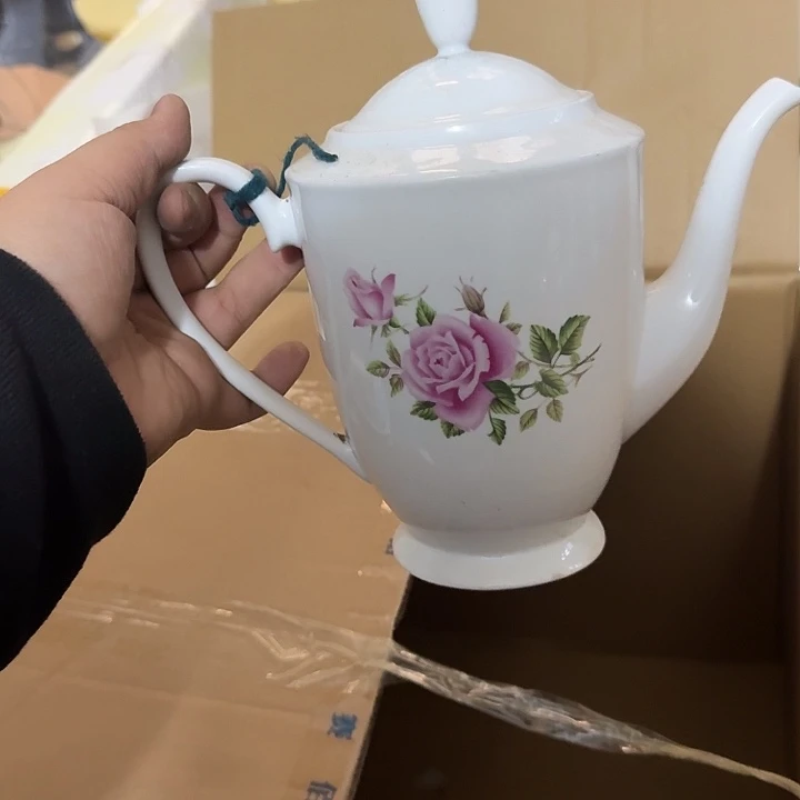 茶盏陶瓷盘子啥都有