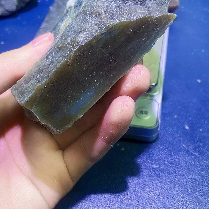 未镶嵌和田玉（糖玉）珠宝半成品