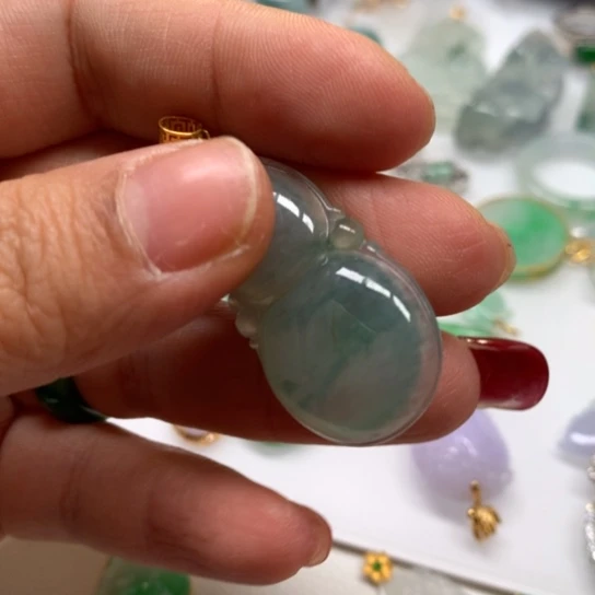 翡翠颈饰18K金镶嵌翡翠