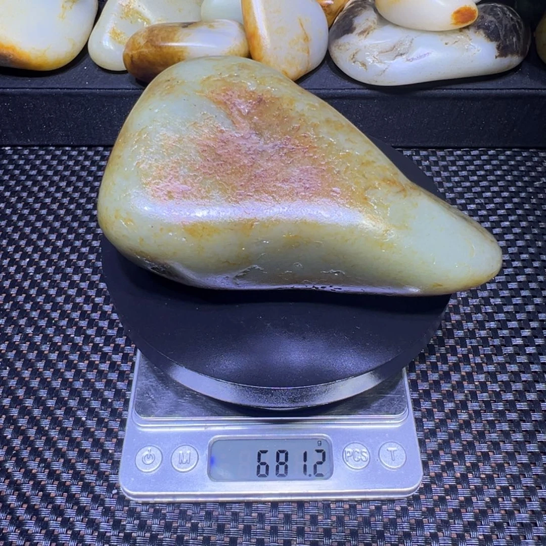 和田玉（子料）未镶嵌吊坠(不含链)681克