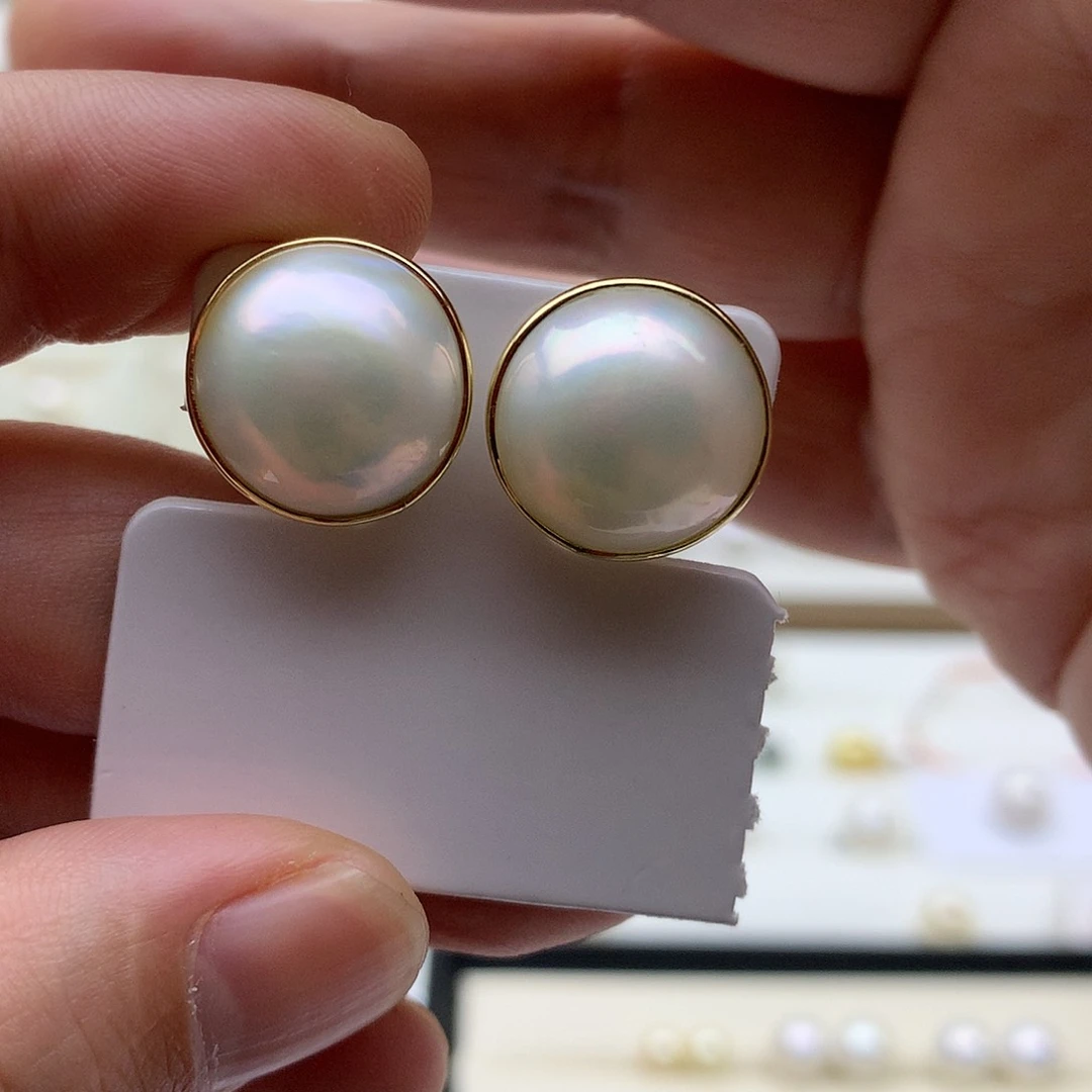 拼合珍珠（马贝珠）耳饰18K金镶嵌腾