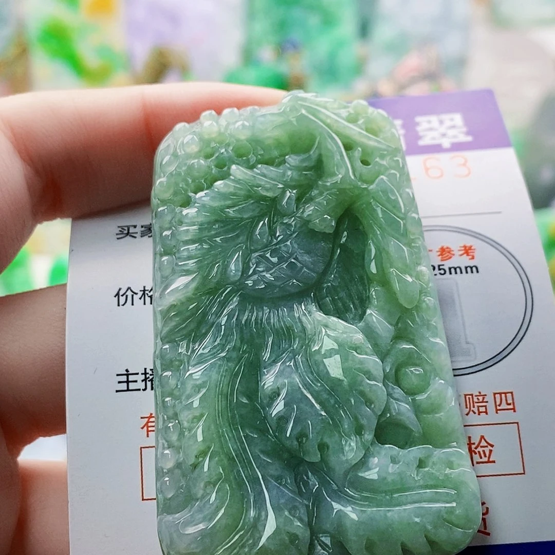 吊坠(不含链)未镶嵌翡翠