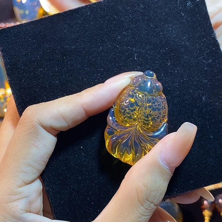 蓝珀未镶嵌珠宝奇石墨西哥蓝珀金鱼