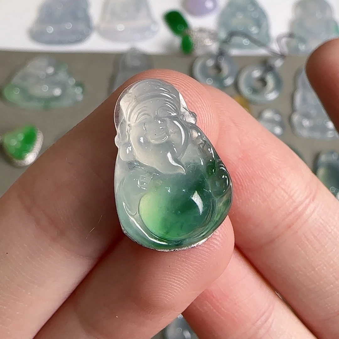 翡翠未镶嵌颈饰