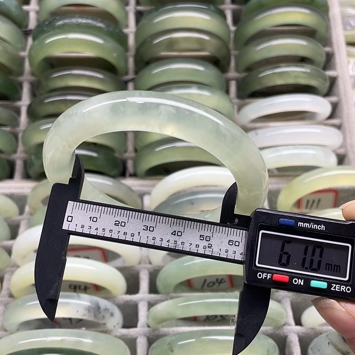 未镶嵌蛇纹石玉手镯110