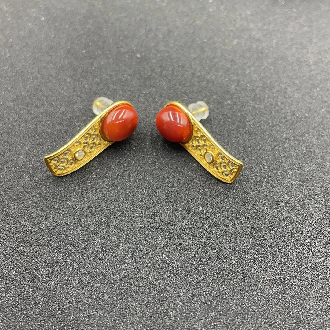 BY0108FZJT标40 南红耳钉