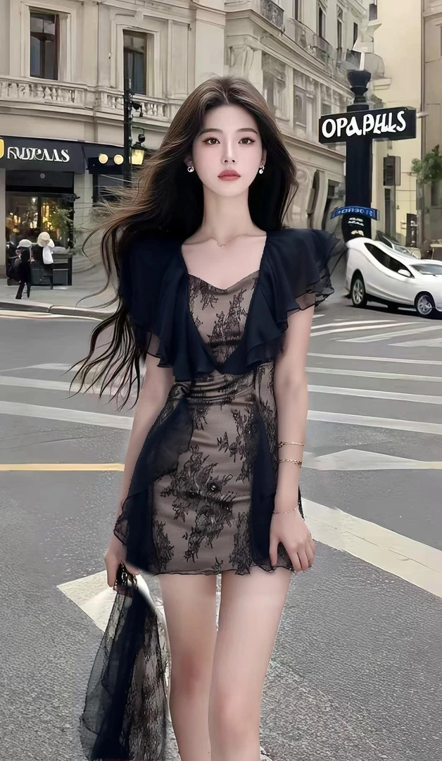 法式复古风名媛气质连衣裙2025新款夏季蕾丝荷叶边设计感包臀裙子