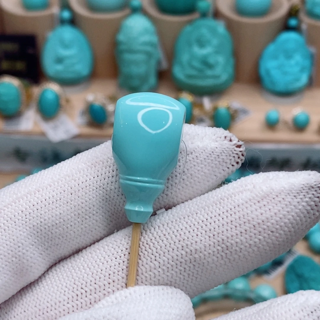 绿松石未镶嵌珠宝奇石