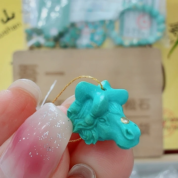 绿松石未镶嵌珠宝奇石