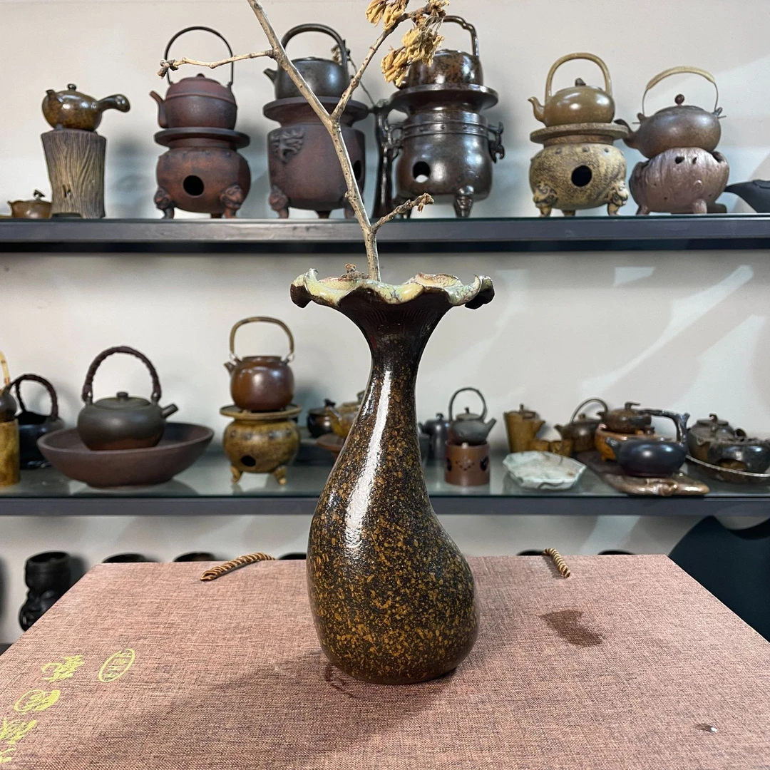 设计款手捏粗陶花瓶