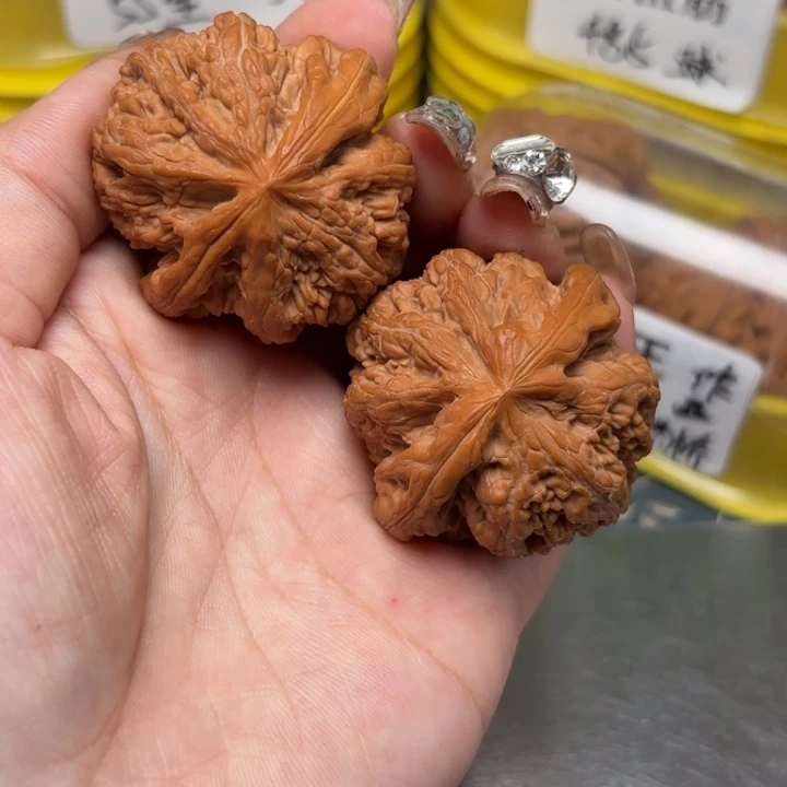 文玩核桃吊坠42-30106-02