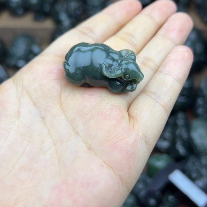 和田玉（糖玉）未镶嵌挂件