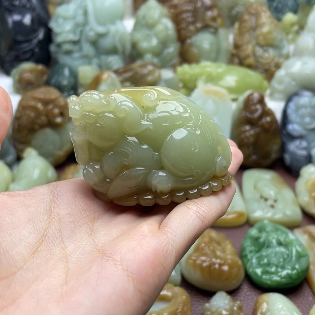 颈饰未镶嵌和田玉
