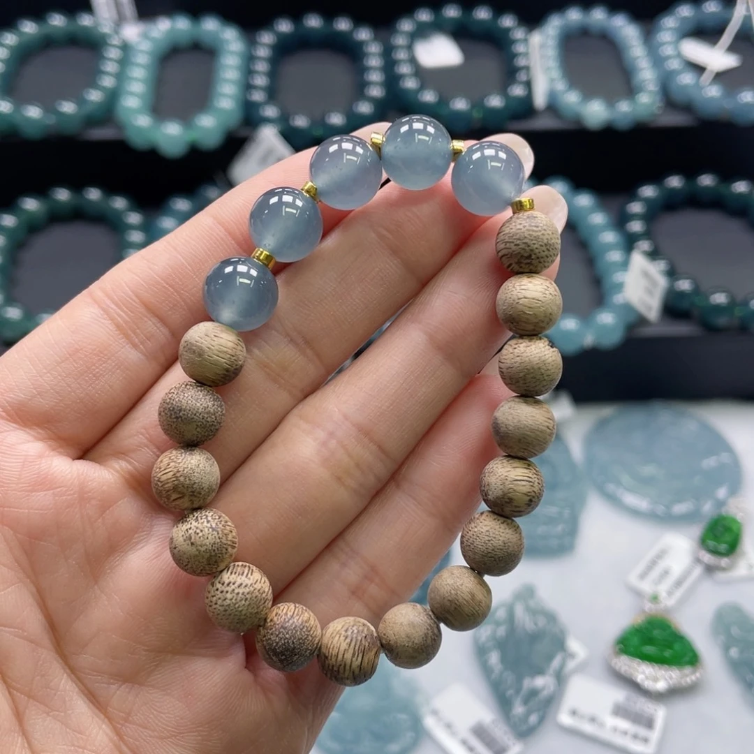 翡翠未镶嵌颈饰卡10