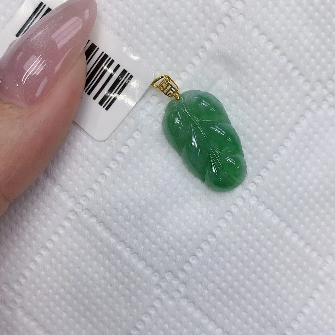 颈饰18K金镶嵌翡翠