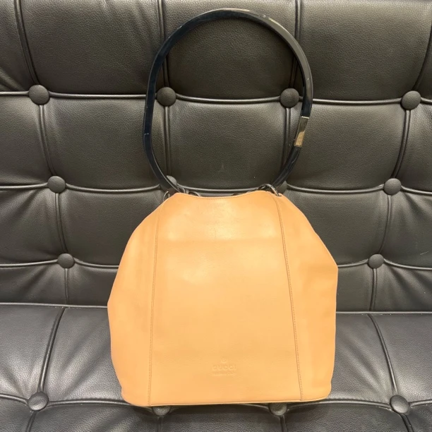 95新 GUCCI/古驰 GUCCI/古驰 奶茶色亚克力圆环包D13038