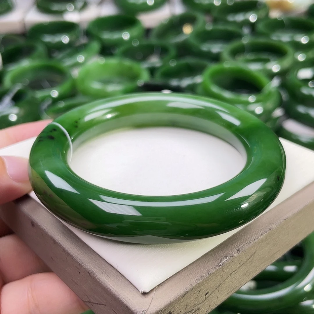 未镶嵌手镯和田玉（碧玉）