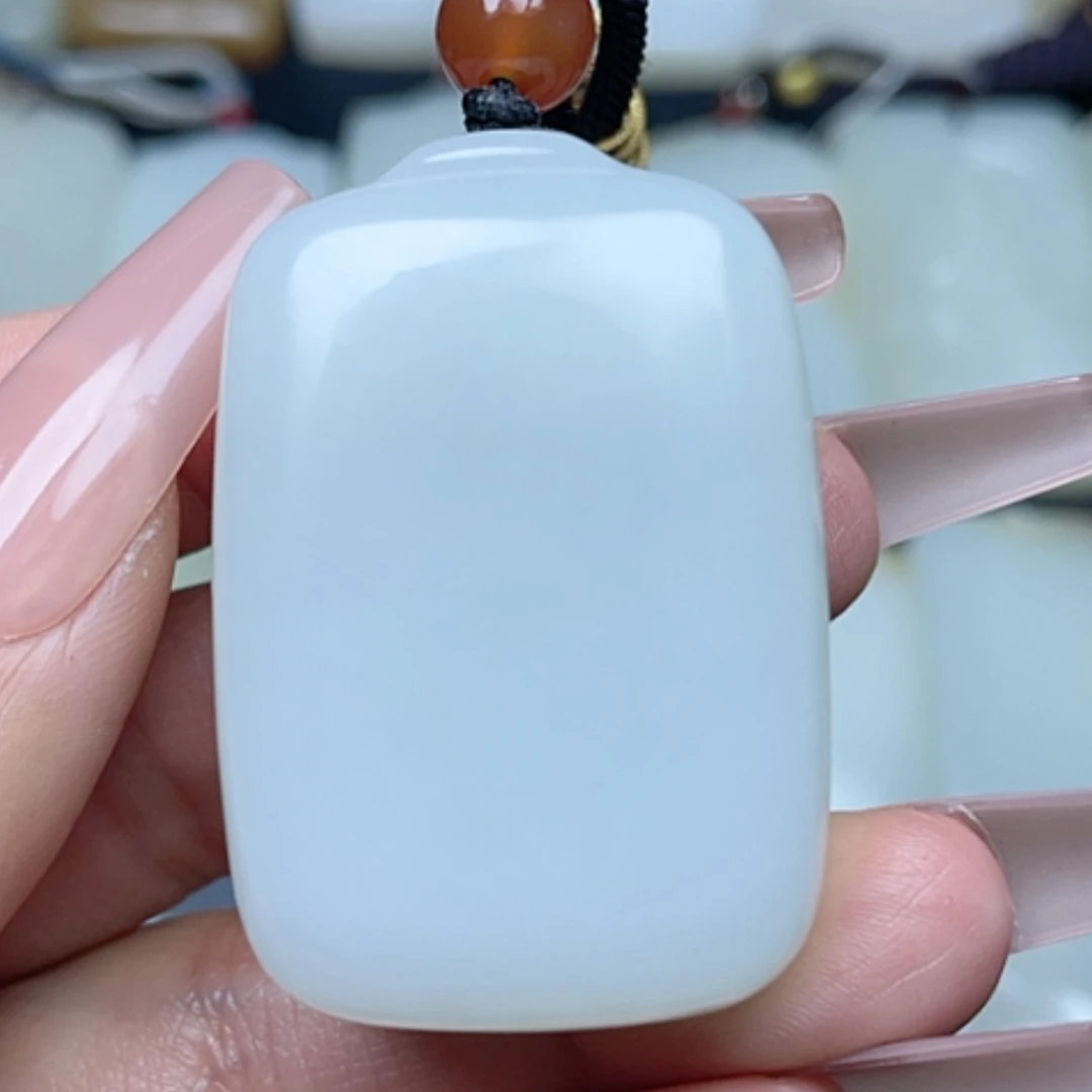 【闪购商品】颈饰未镶嵌和田玉