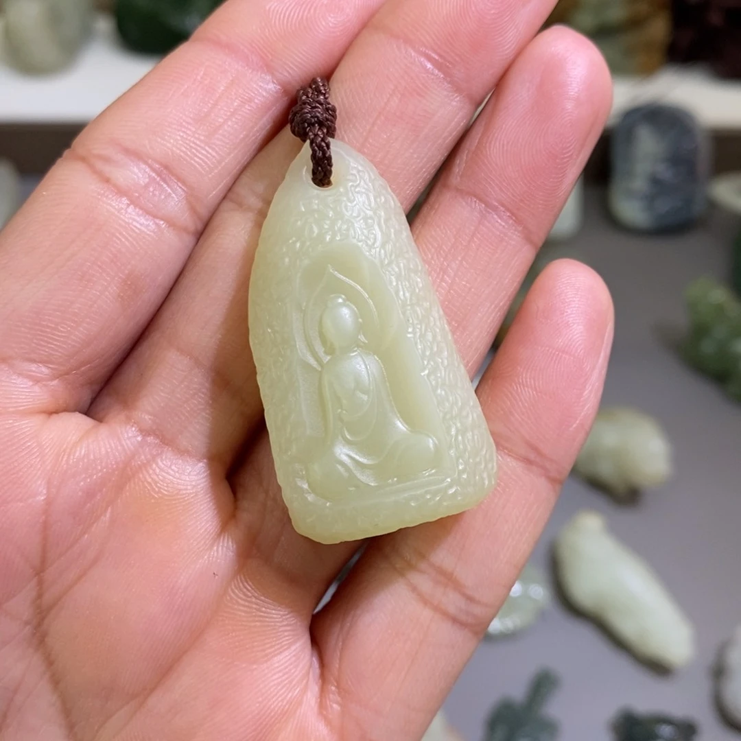 和田玉颈饰未镶嵌酱*肉