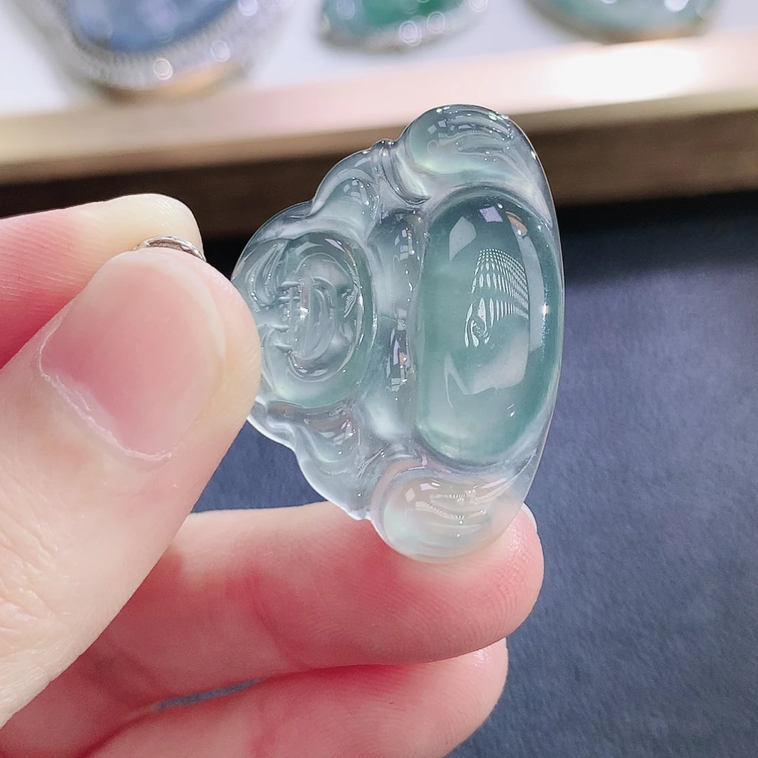 翡翠未镶嵌挂件翡翠