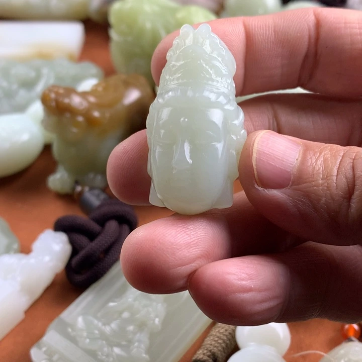 未镶嵌和田玉挂件