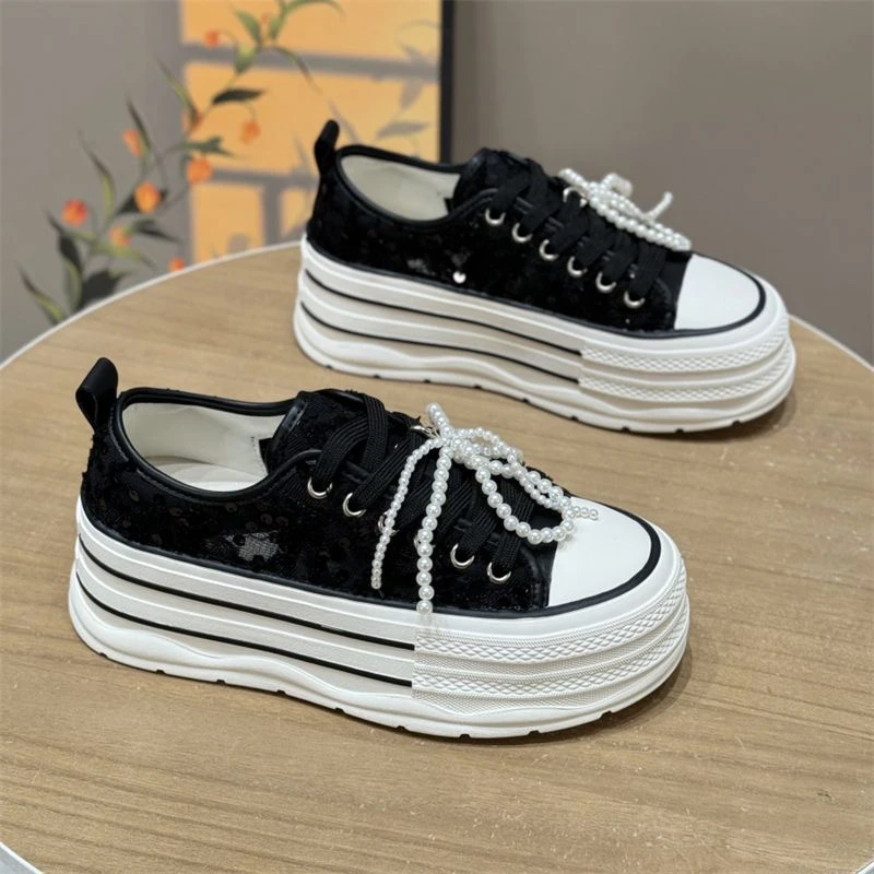 【小香风】蕾丝蝴蝶结小白鞋女2025年新款夏季透气增高休闲板鞋