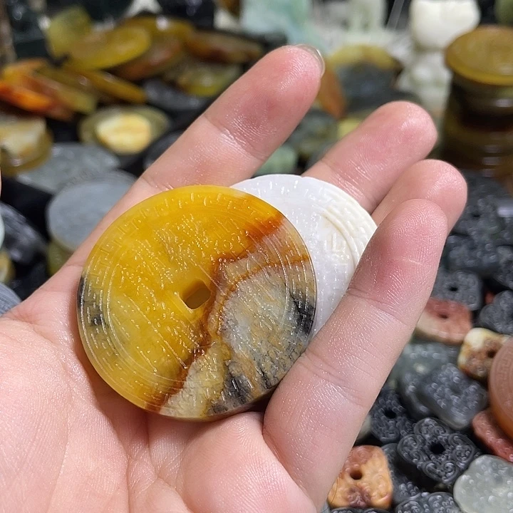 福***镜岫玉未镶嵌时尚经典挂件