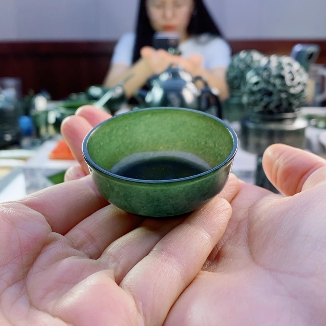 未镶嵌和田玉（青玉）摆件