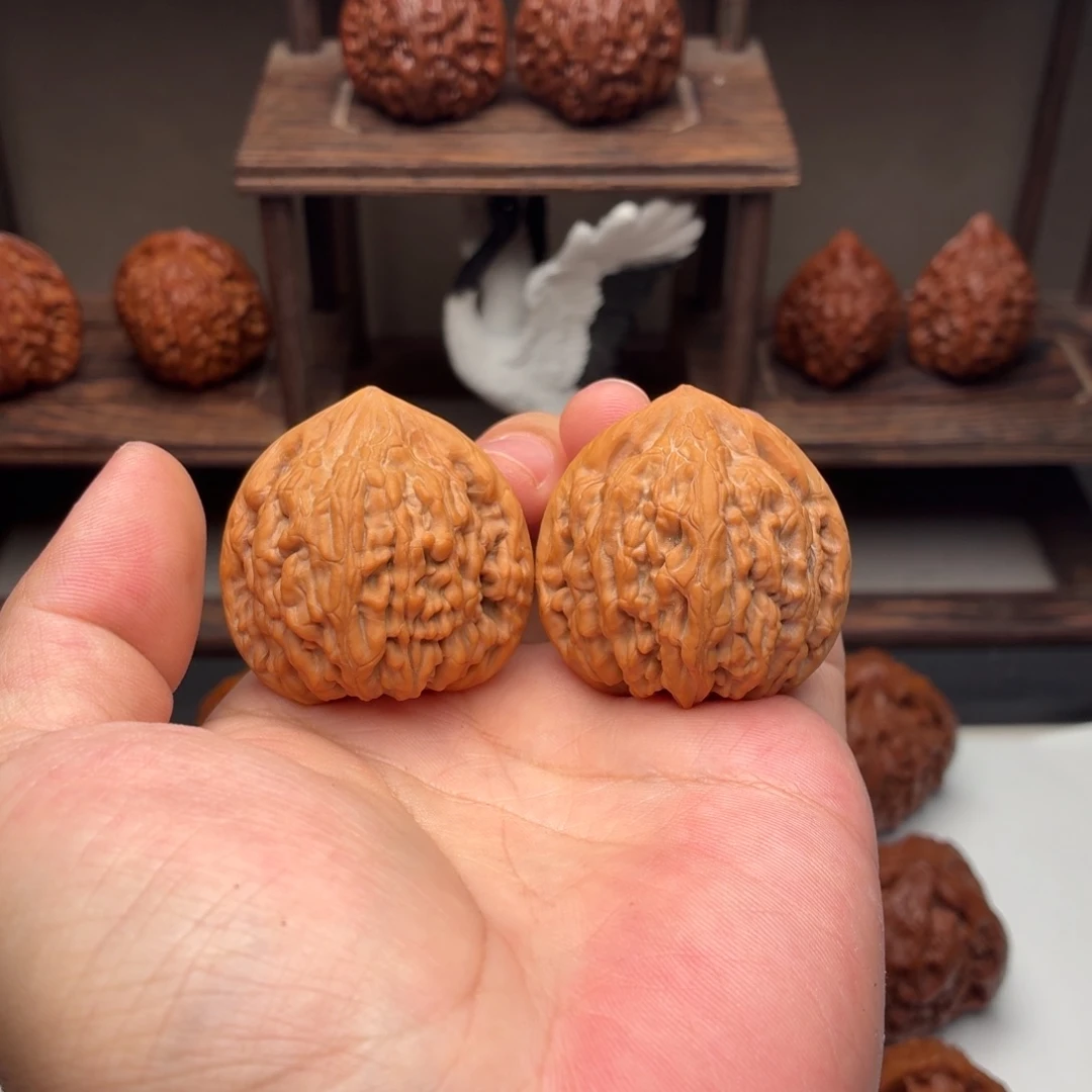 一***空吊坠文玩核桃原树虎头王全家福