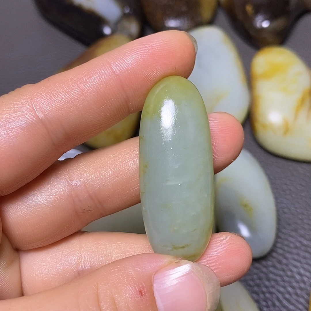 未镶嵌和田玉挂件