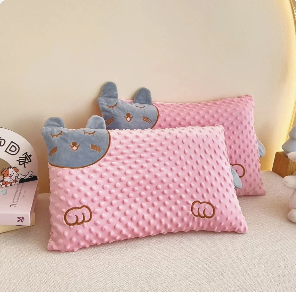 冬季儿童枕头豆豆绒枕套带枕芯学生宿舍单人枕护颈可拆洗四季通用
