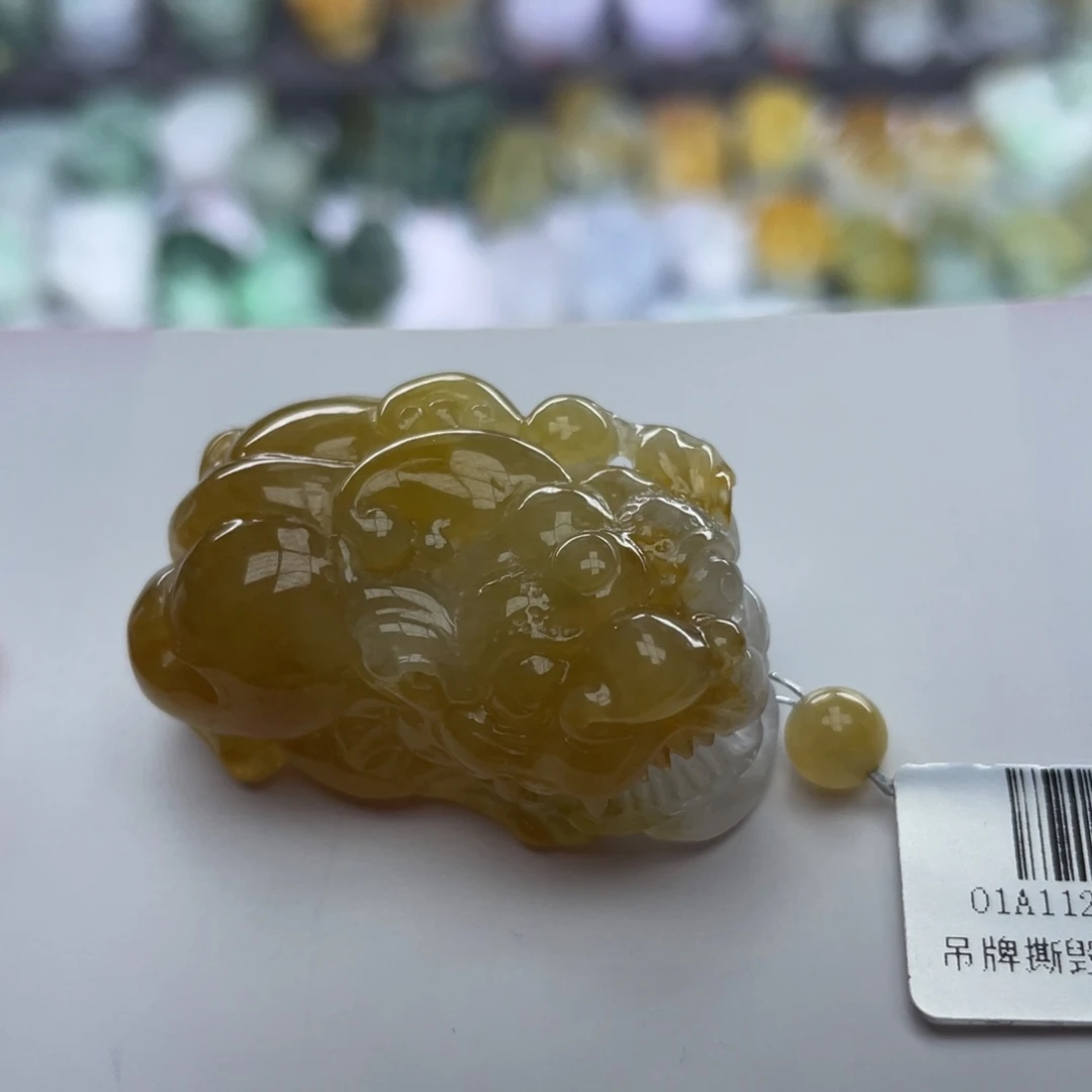 翡翠颈饰未镶嵌貔貅