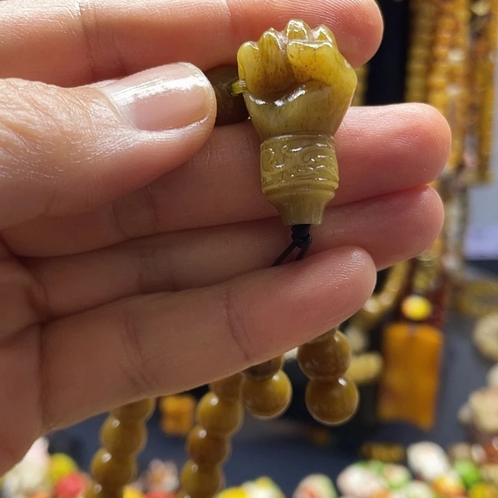 龘***尔木质非金属手工雕刻工艺品