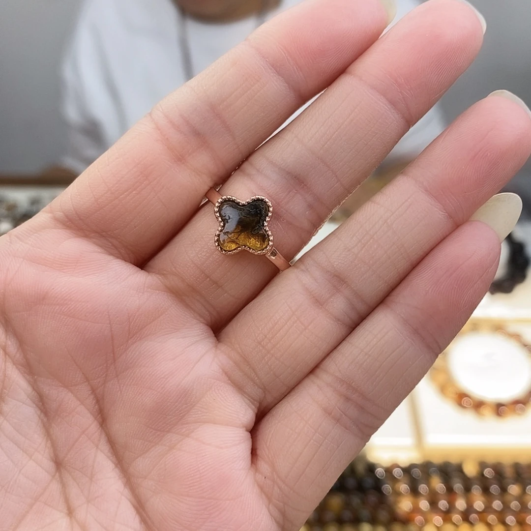 琥珀未镶嵌裸石琥珀