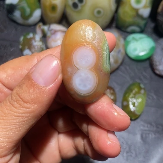 未镶嵌石英质玉珠宝半成品