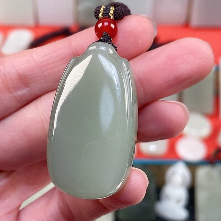 【闪购商品】颈饰未镶嵌和田玉