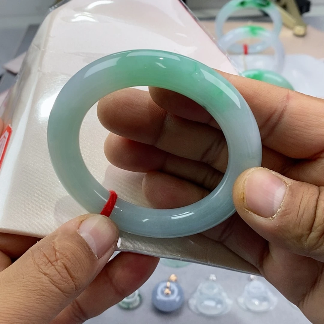 【闪购商品】未镶嵌手镯翡翠