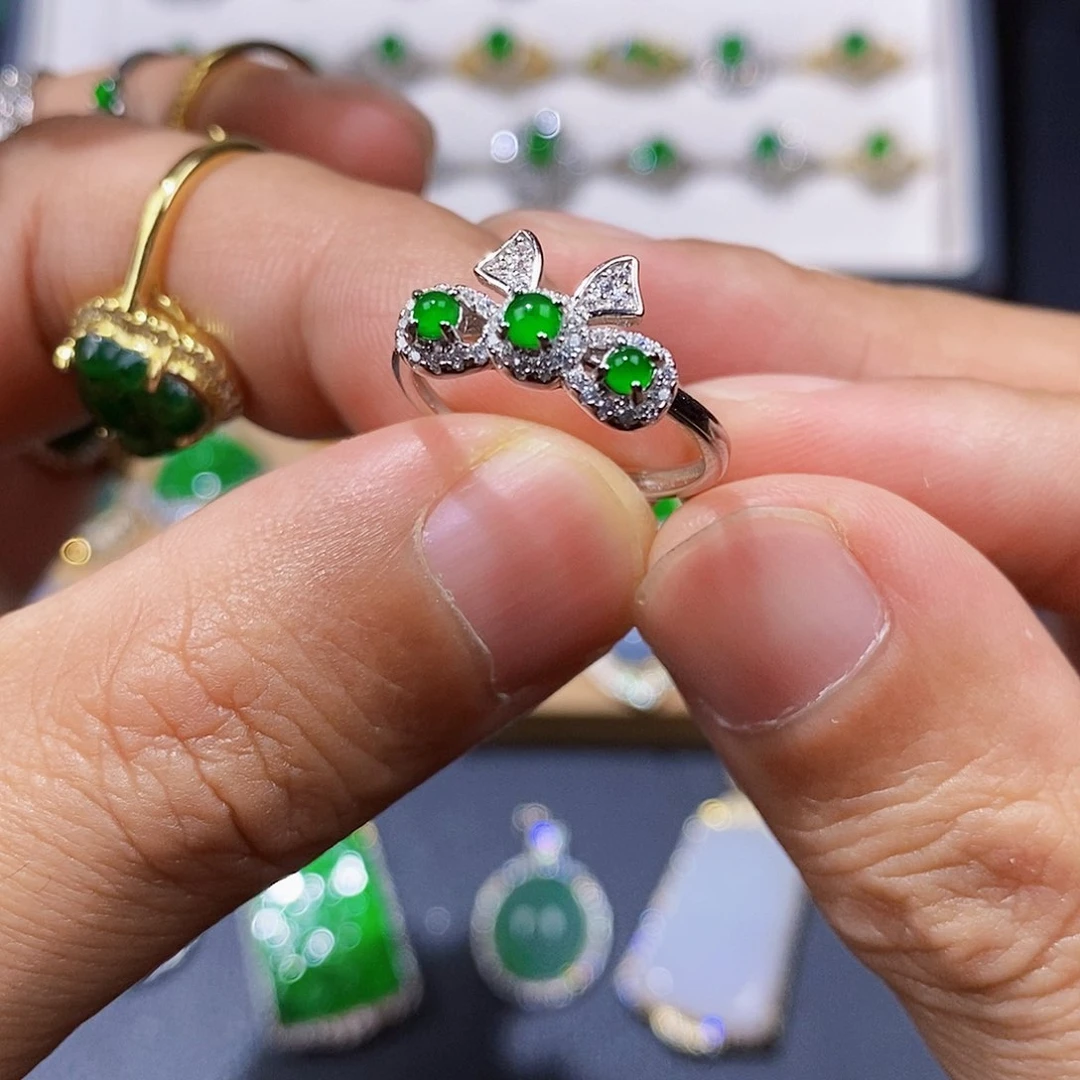 银S925镶嵌戒指翡翠戒指