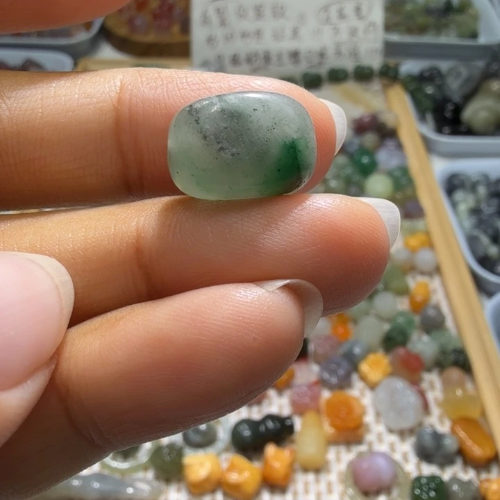 和田玉未镶嵌珠宝半成品