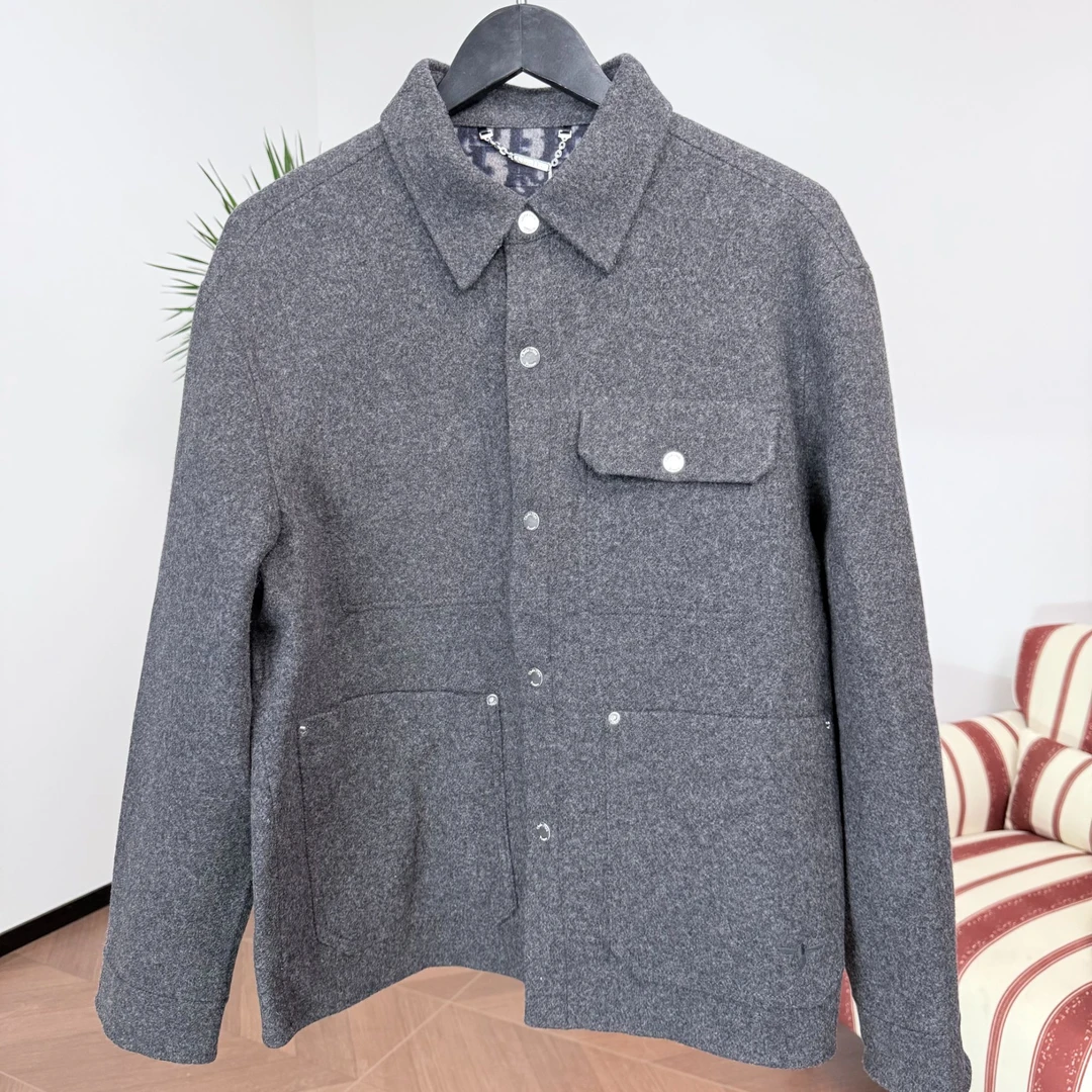 C.Dioc厚款宽松型翻领常规款男士短款毛呢外套