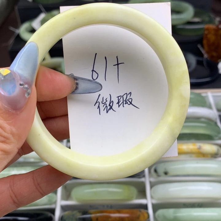 蛇纹石玉未镶嵌手镯572
