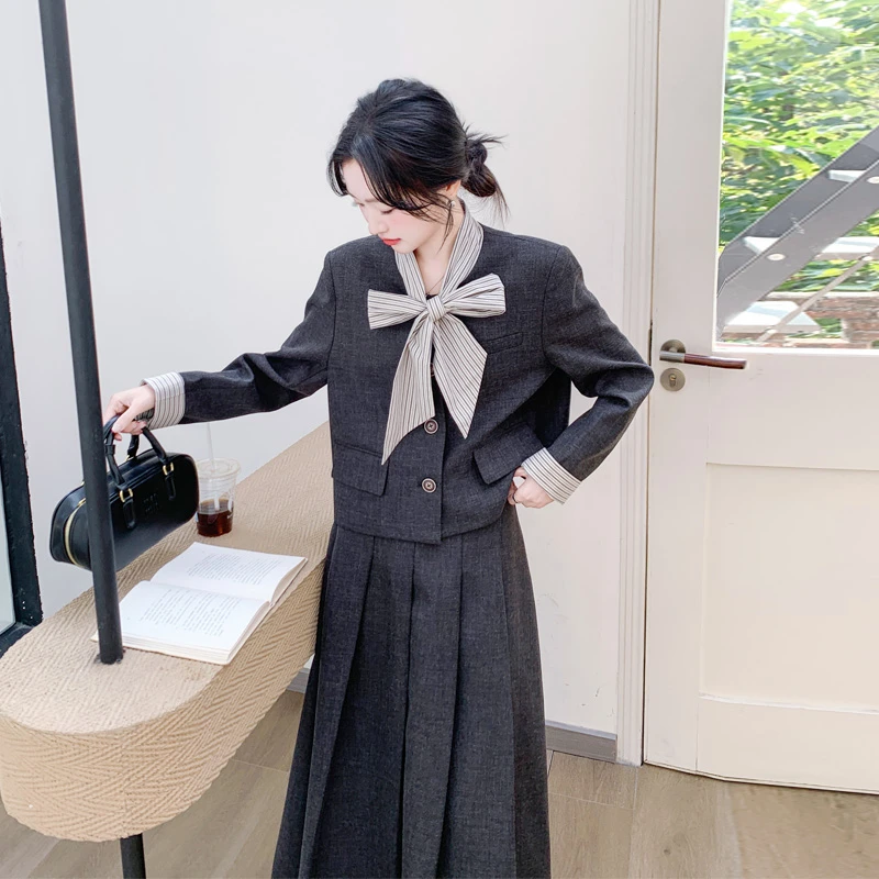 氛围感学院风套装裙女2025春秋新款韩系穿搭条纹蝴蝶结外套百褶裙