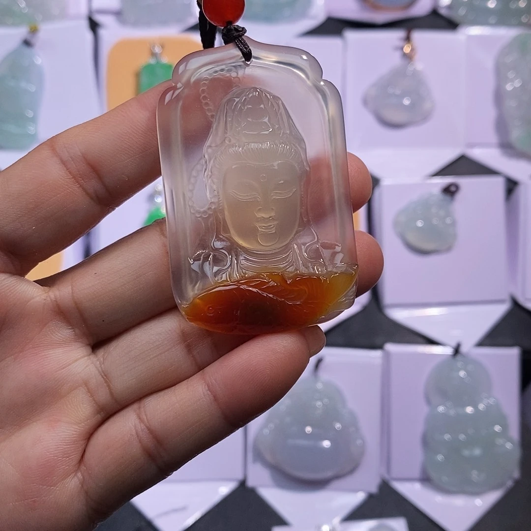 玛瑙/玉髓未镶嵌颈饰观音