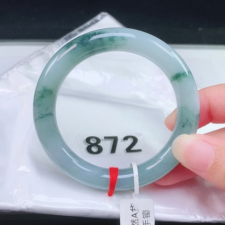 翡翠未镶嵌手镯（圆镯）翡翠