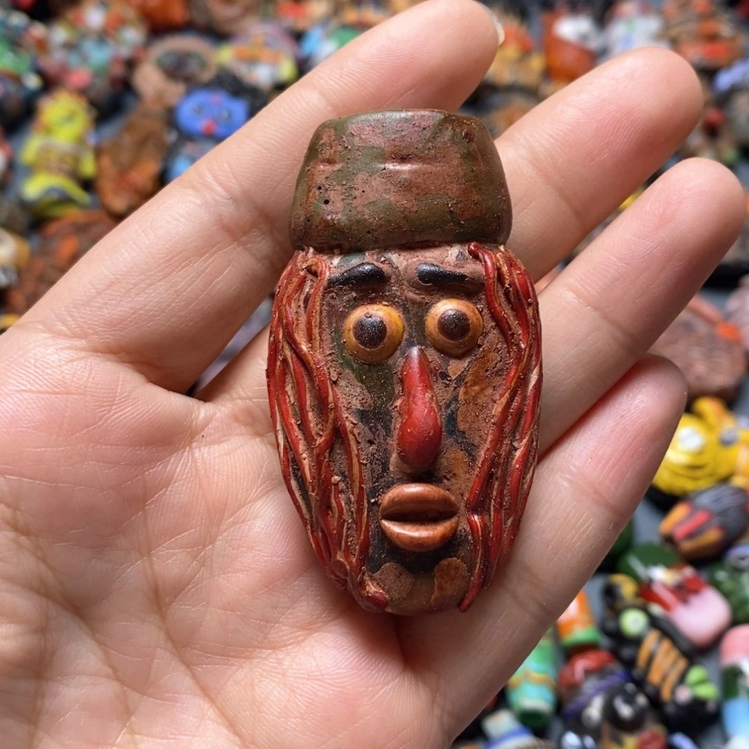 琉璃颈饰印度尼西亚画家