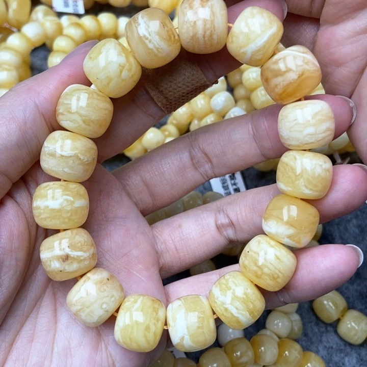 琥珀未镶嵌珠宝奇石25