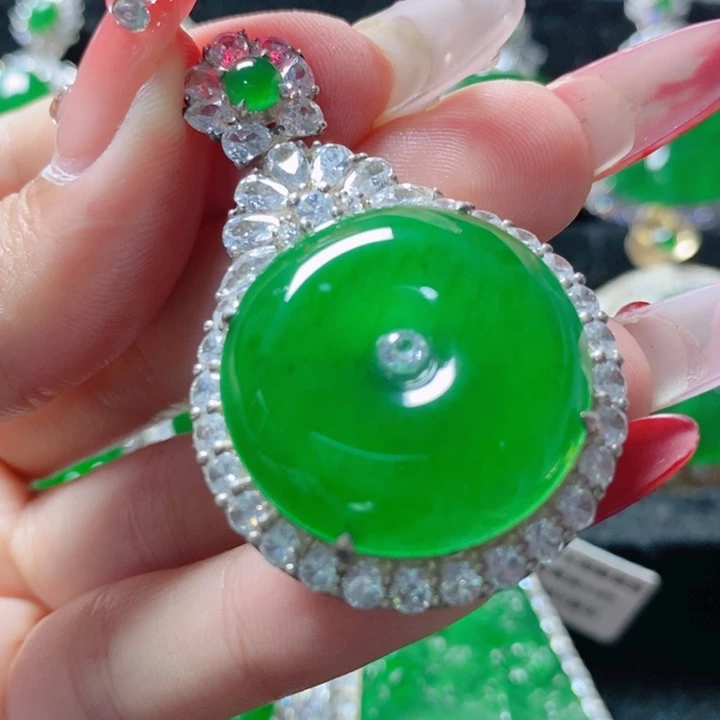 翡翠颈饰银S925镶嵌