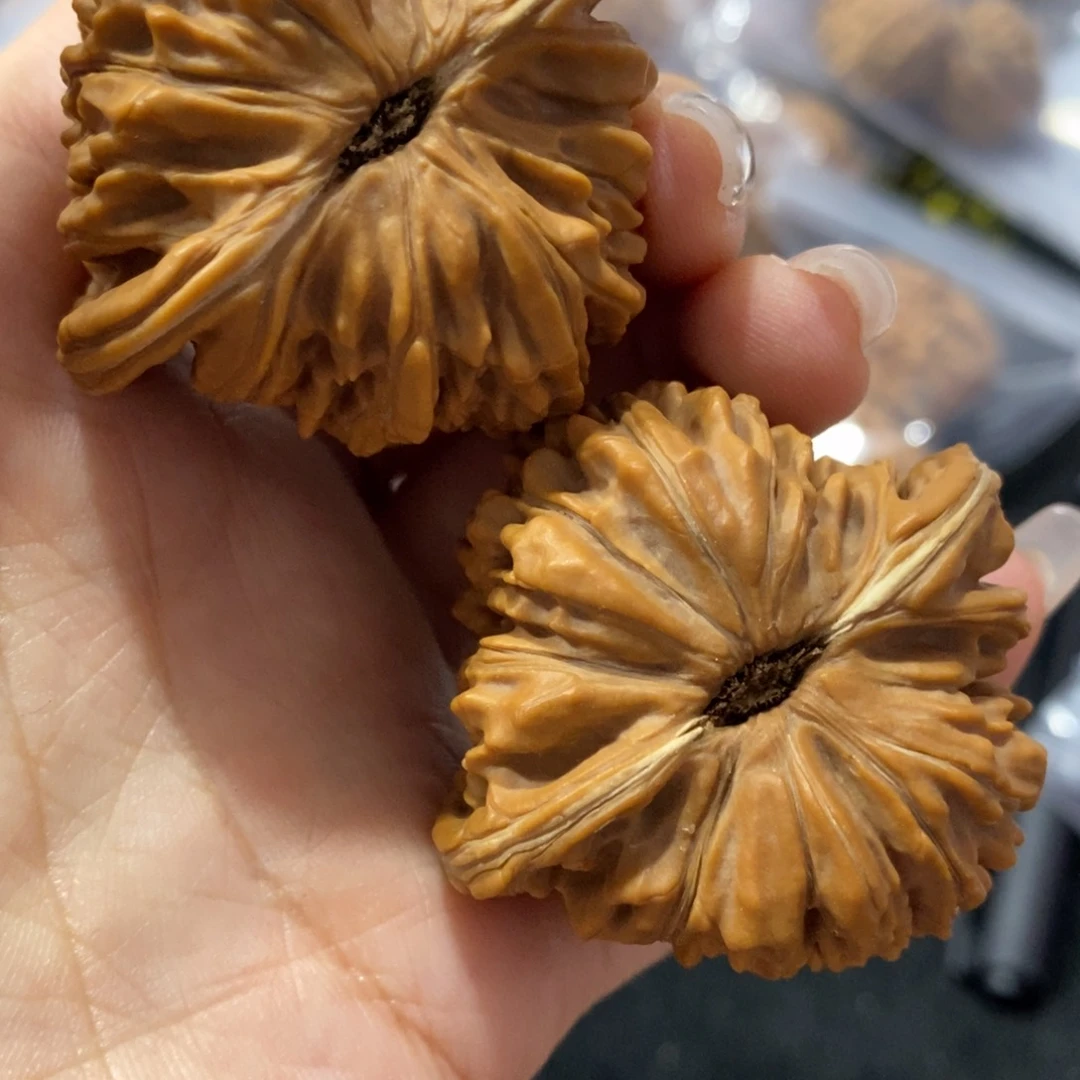 猴头核桃吊坠四座楼99